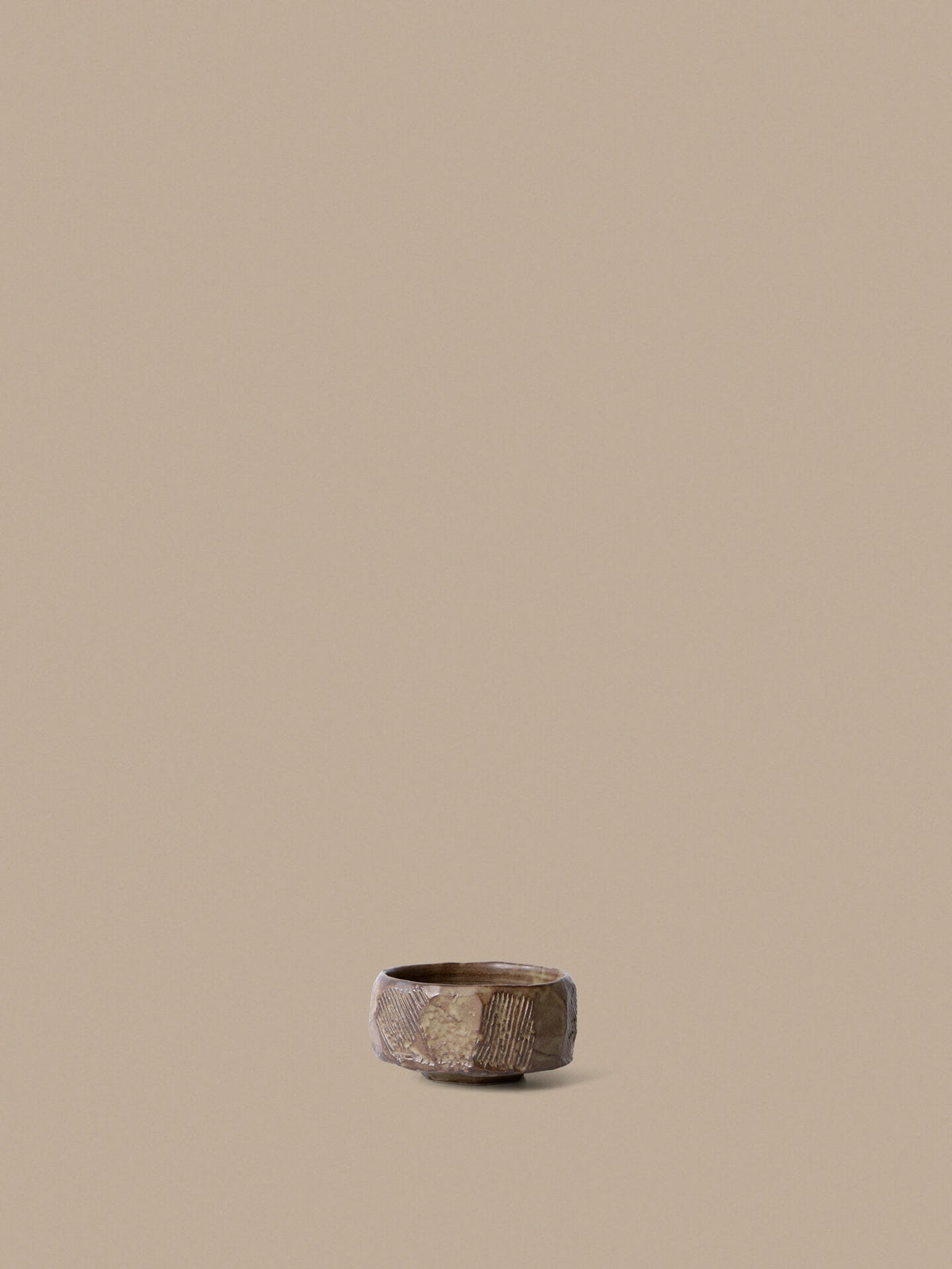 Bol de service en céramique marron 13 x 13 x 7 cm Toky - Ferm Living - The Cool Republic