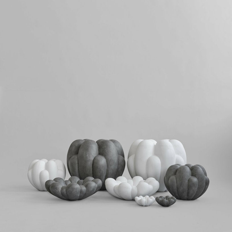 Bol en céramique gris foncé mini Bloom Tray - 101 Copenhagen - The Cool Republic