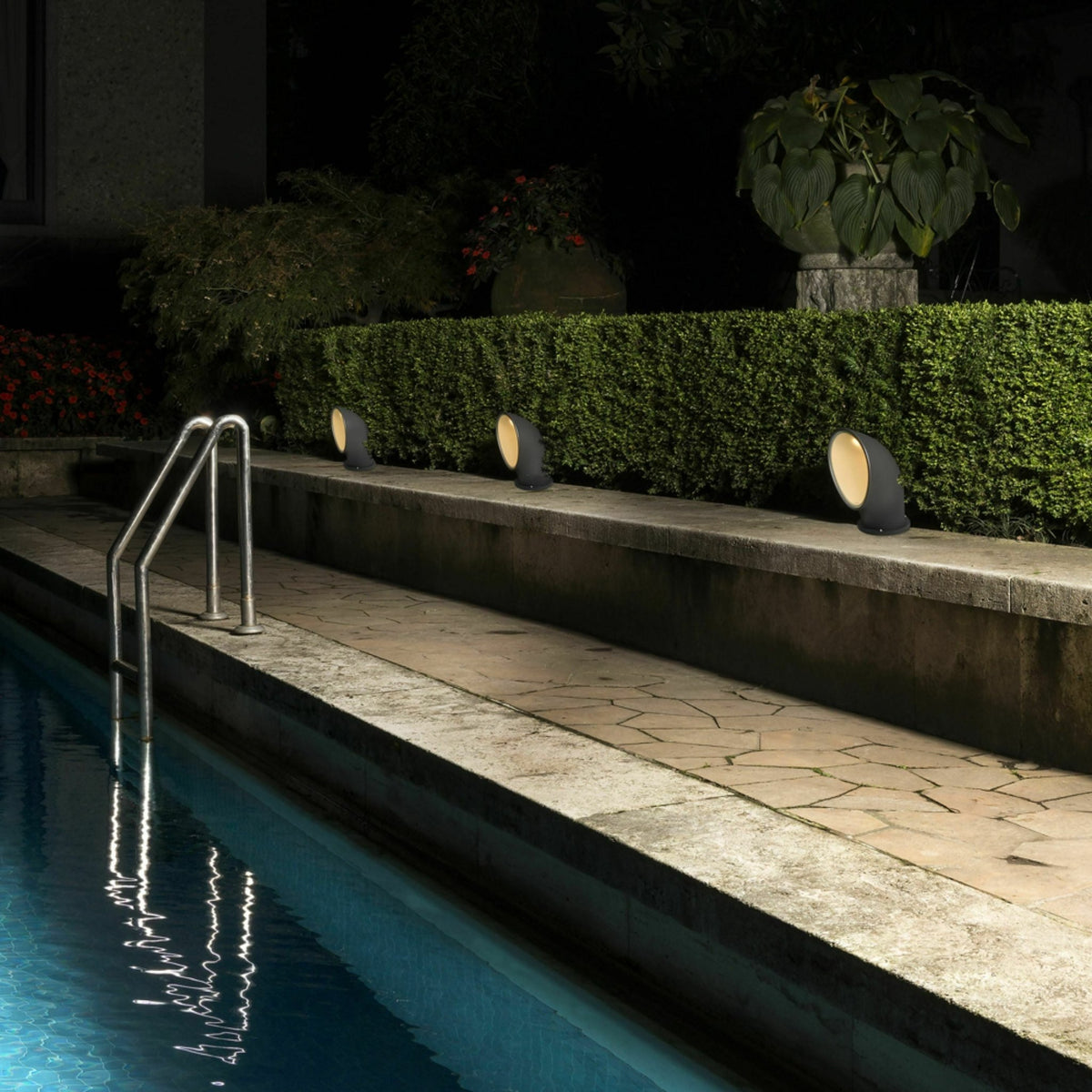 Lighted bollard in rusty aluminum Piroscafo - Artemide - The Cool Republic