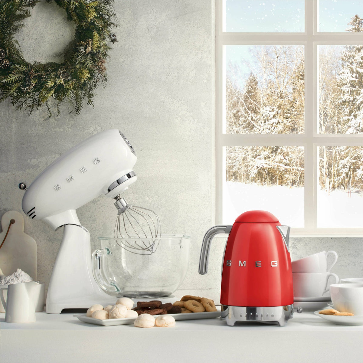 Bouilloire avec réglage de température rouge 1,7 L Années 50 - Smeg - The Cool Republic