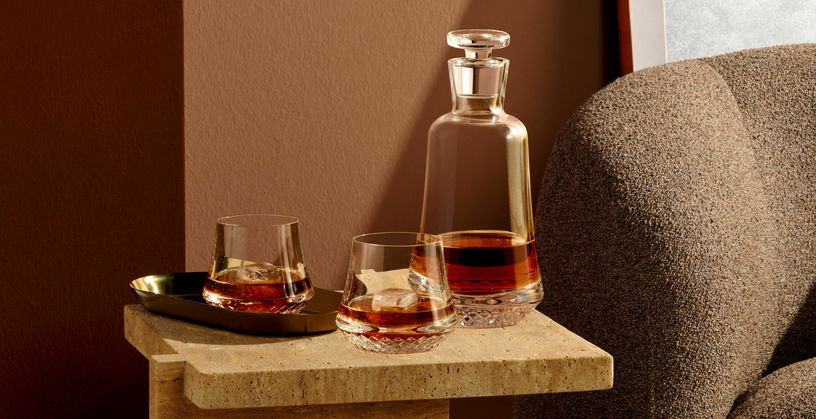 Bouteille à whisky en cristal sans plomb 1 L Paris - Nude Glass - The Cool Republic