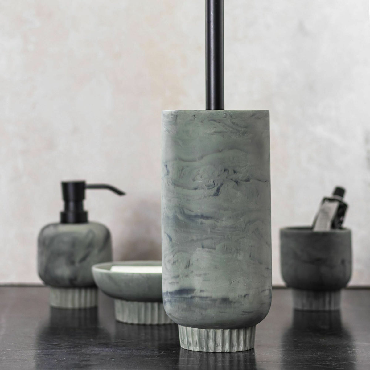 Brosse de toilette vert thym Attitude - Mette Ditmer - The Cool Republic
