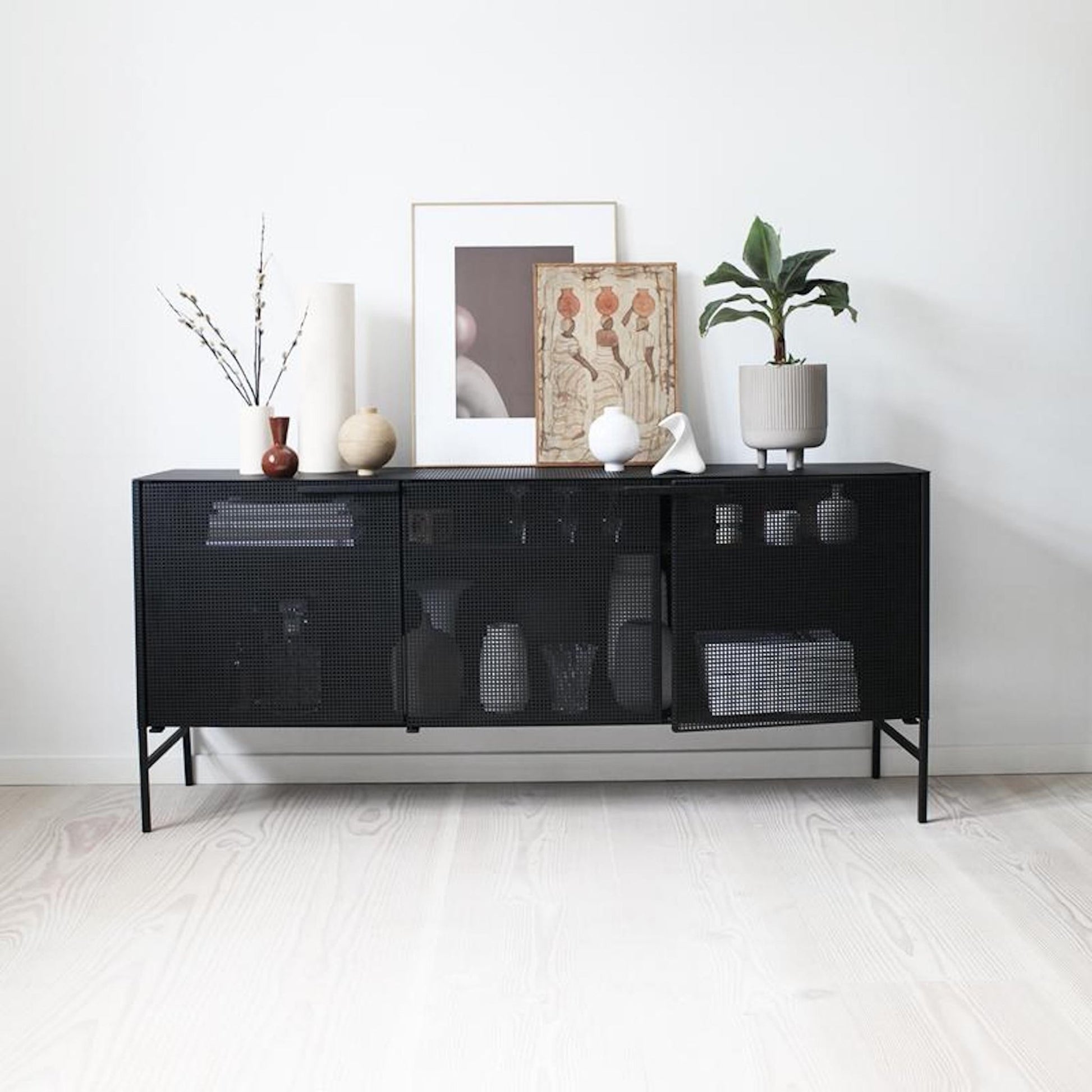 Buffet avec grille - Kristina Dam Studio - The Cool Republic