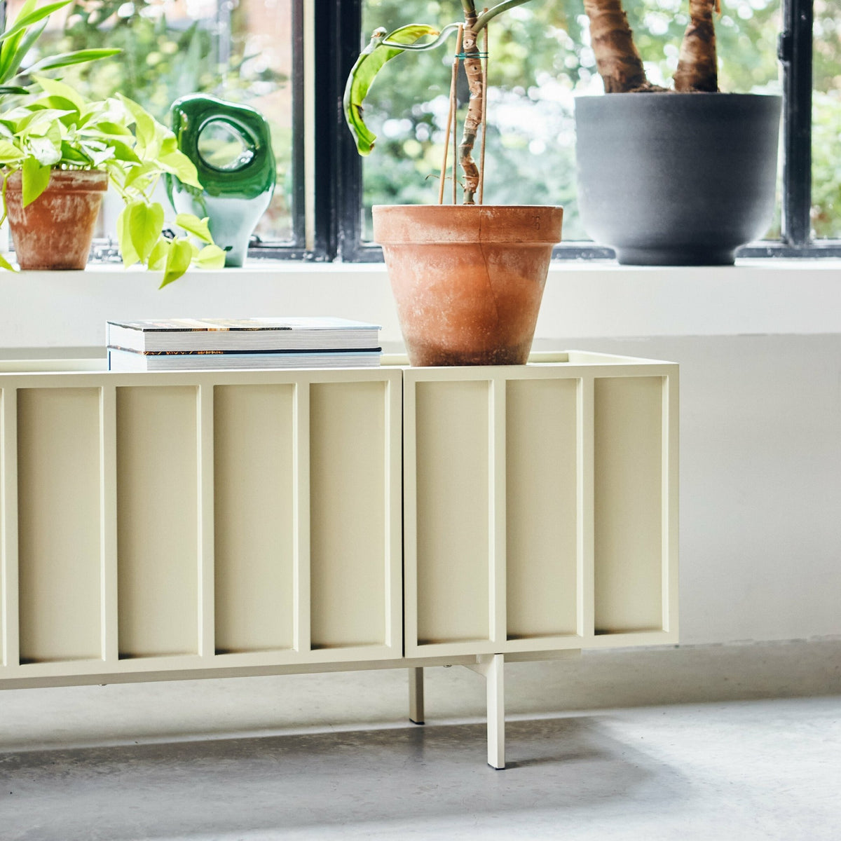 Buffet bas en bois couleur caillou - HKliving - The Cool Republic