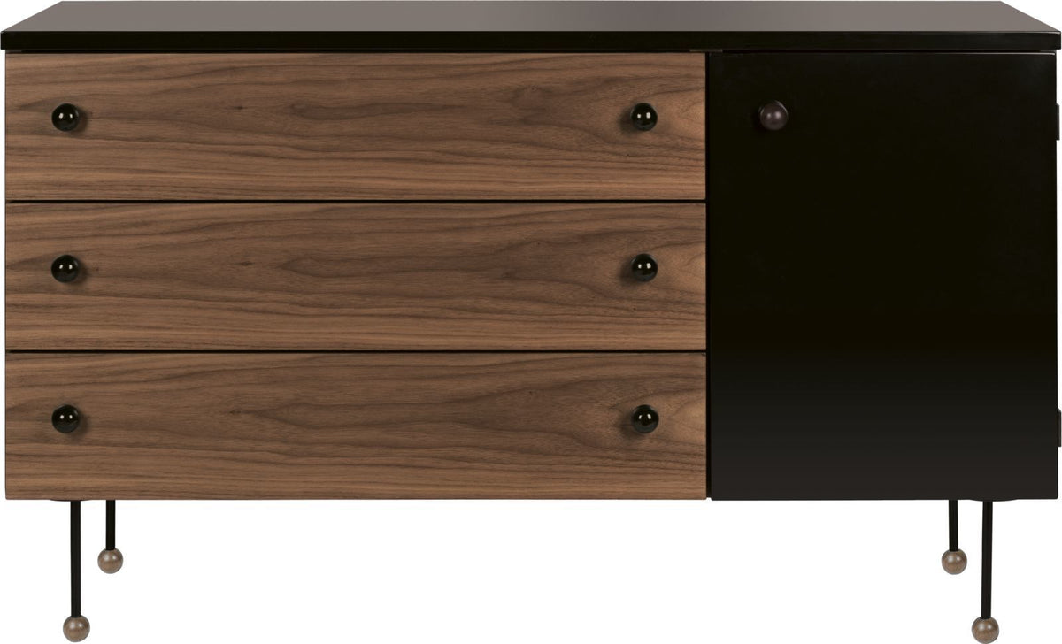 Buffet en noyer 62 Dresser - Gubi - The Cool Republic