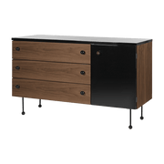 Buffet en noyer 62 Dresser - Gubi - The Cool Republic