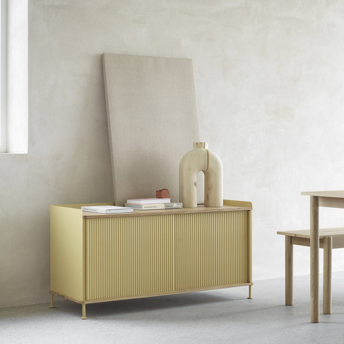 Buffet noir et chêne 124 cm Enfold - Muuto - The Cool Republic