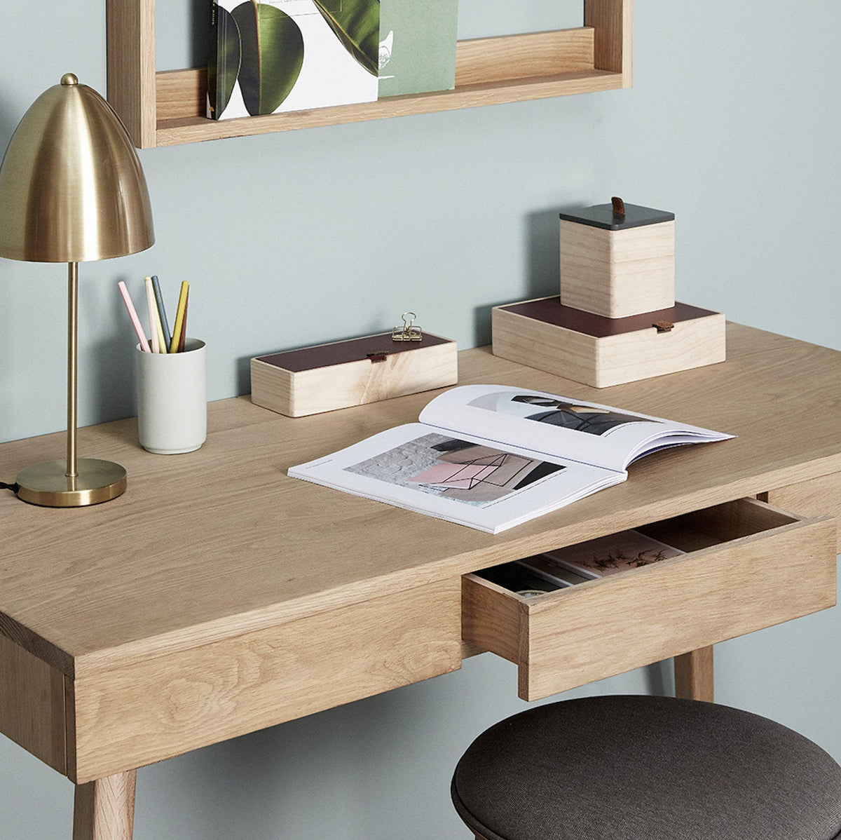 Bureau avec tiroirs en chêne naturel - Hübsch - The Cool Republic
