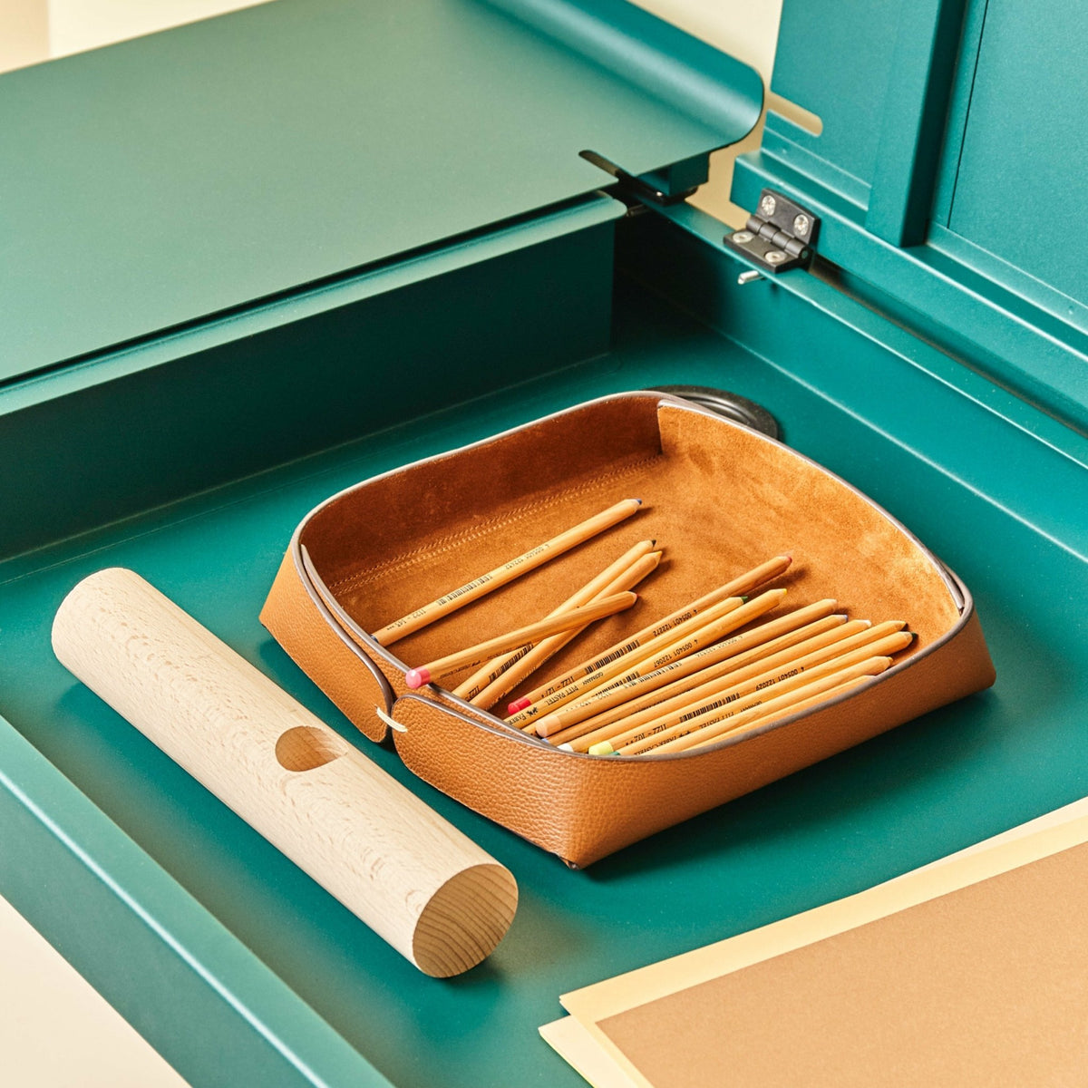 Bureau en acier graphite mat fine texture 130 cm Clapet - Tolix - The Cool Republic