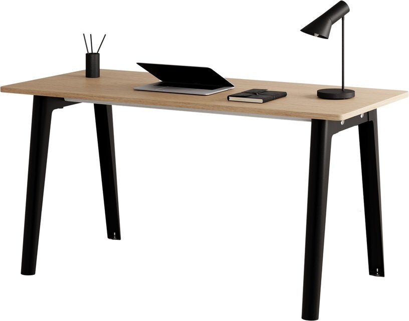 Bureau en chêne éco - certifié 150 x 70 cm piètements noirs New Modern - Tiptoe - The Cool Republic