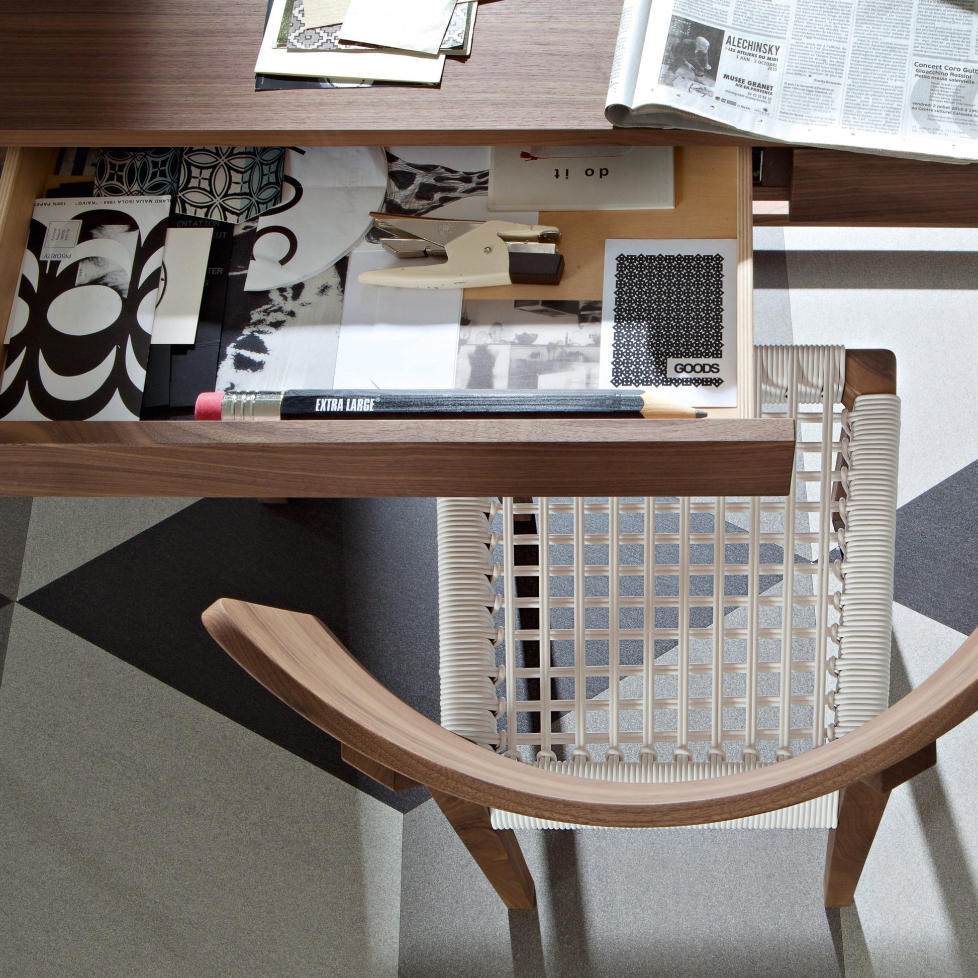 Bureau laqué gris Gray 50 - Gervasoni - The Cool Republic