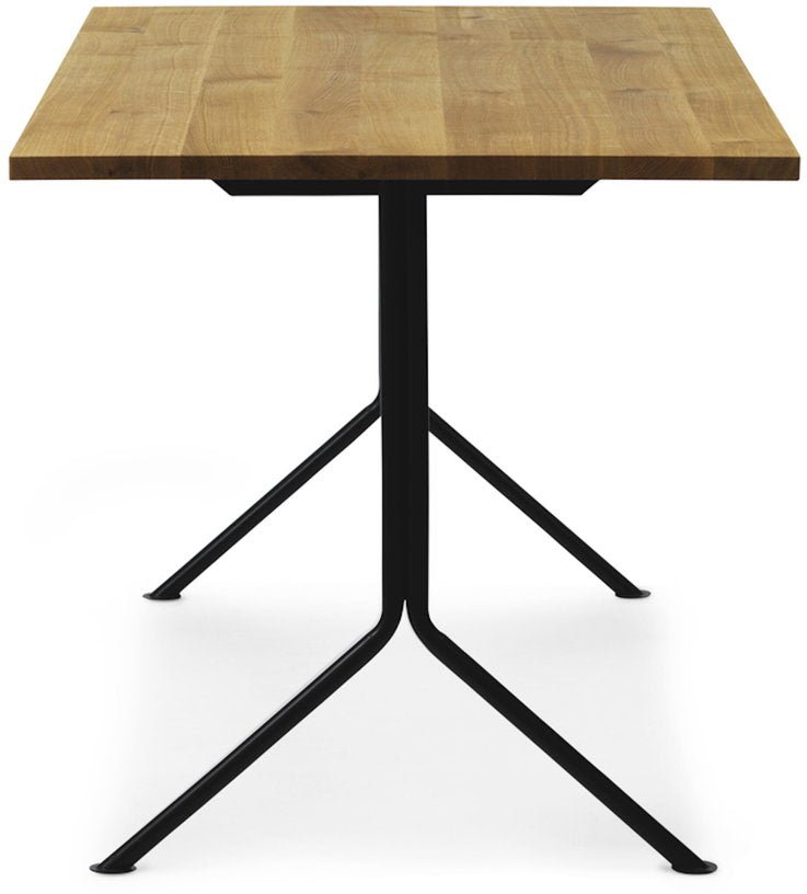 Bureau noir en bois de chêne 150 x 75 cm Kip - Normann Copenhagen - The Cool Republic