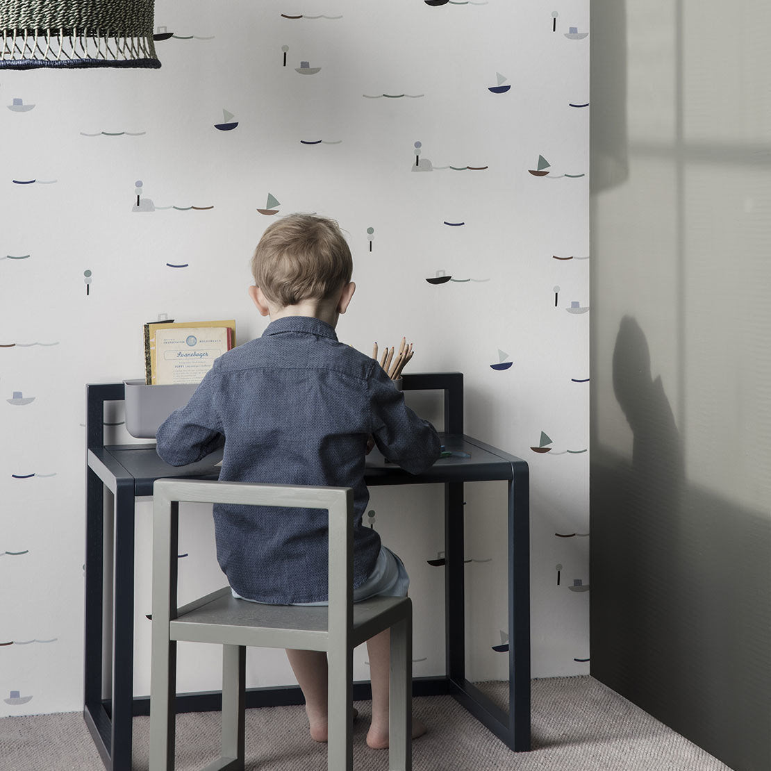 Bureau pour enfant bleu Petit Architecte - Ferm Living - The Cool Republic