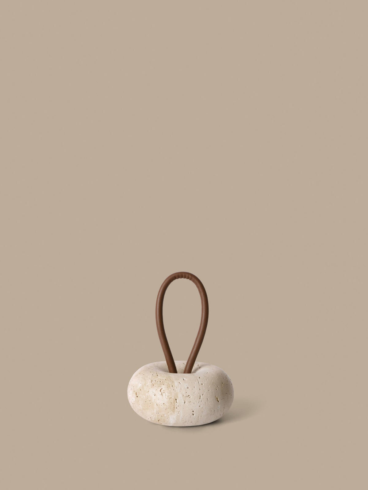 Butoir de porte rond en travertin beige 14 cm Wa - Ferm Living - The Cool Republic