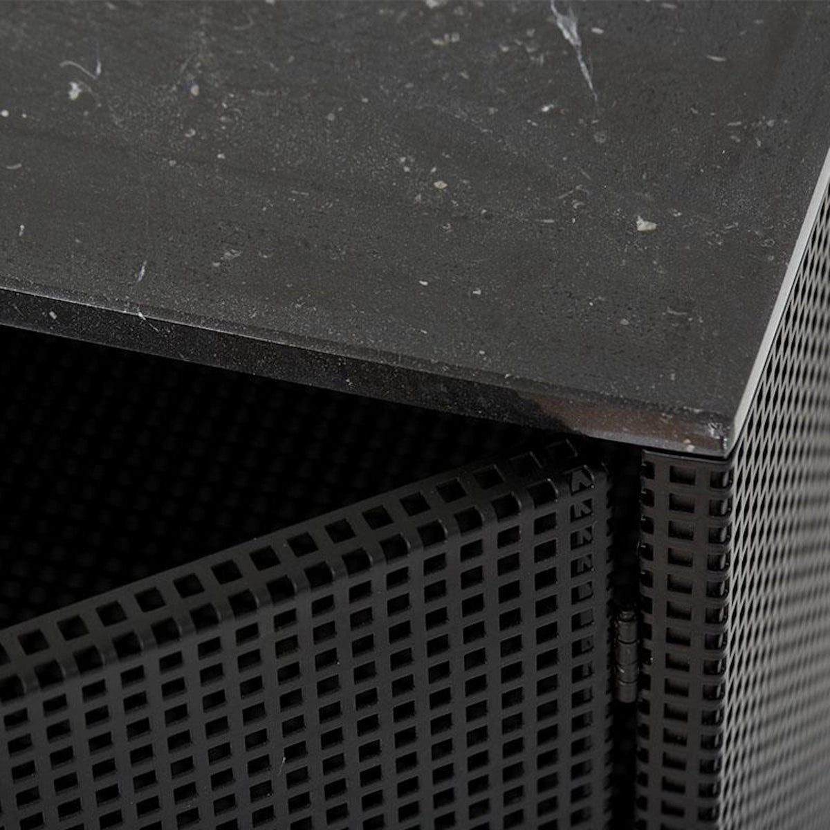 Cabinet avec grille - Kristina Dam Studio - The Cool Republic