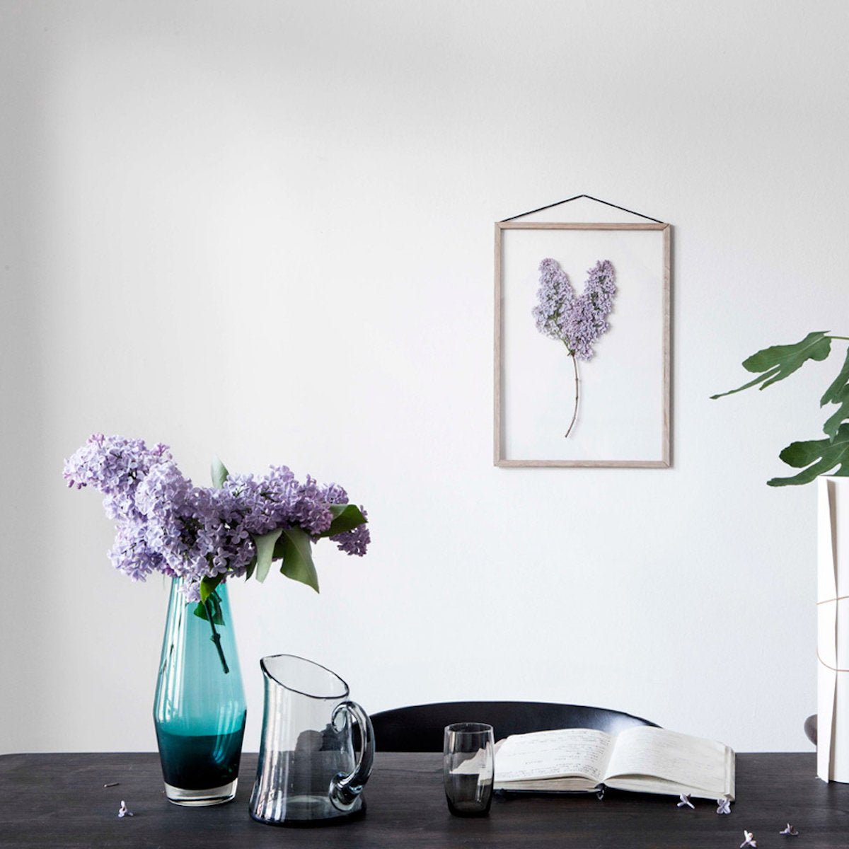Cadre design à suspendre noir A2 Frame Aluminium - Moebe - The Cool Republic
