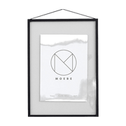 Cadre design à suspendre noir A5 Frame Aluminium - Moebe - The Cool Republic
