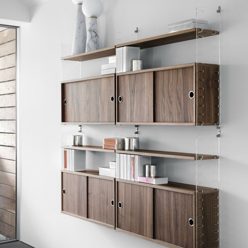 Caisson 2 portes coulissantes en noyer 78 x 20 x 37 cm - String furniture - The Cool Republic