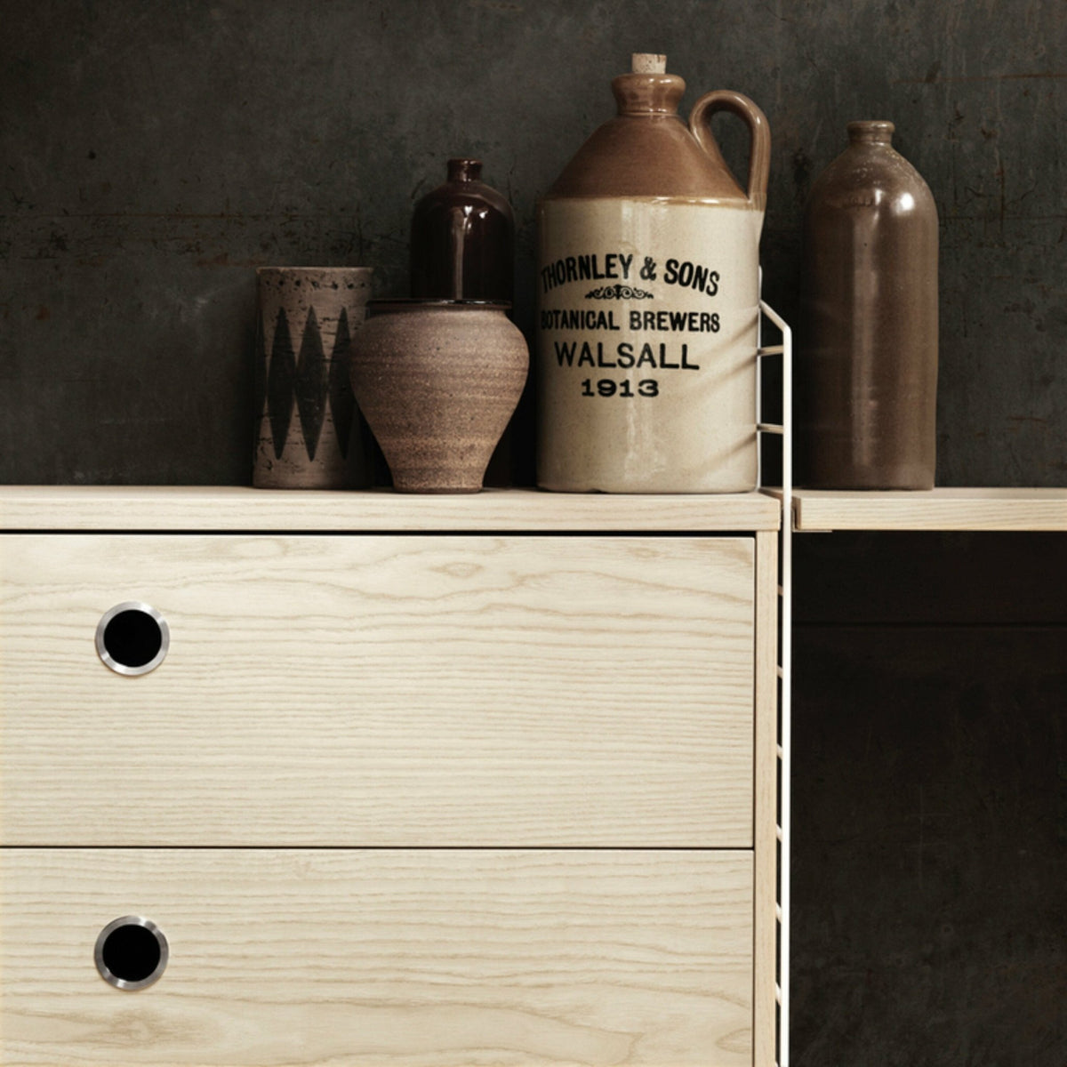 Caisson 2 tiroirs en frêne l78 cm - String furniture - The Cool Republic