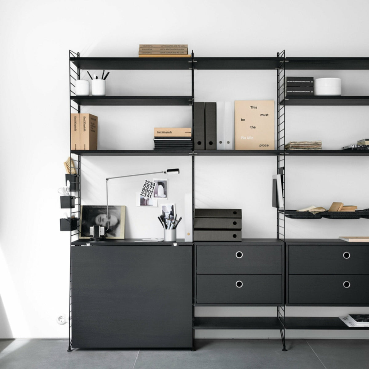 Caisson 2 tiroirs en frêne teinté noir l58 cm - String furniture - The Cool Republic
