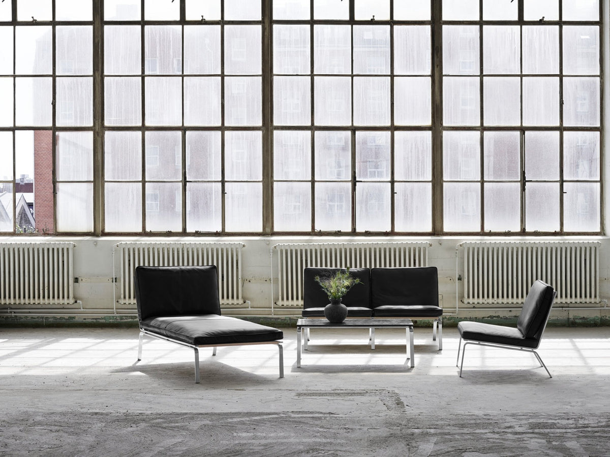 Canapé 2 places en acier et cuir anthracite Man - NORR11 - The Cool Republic