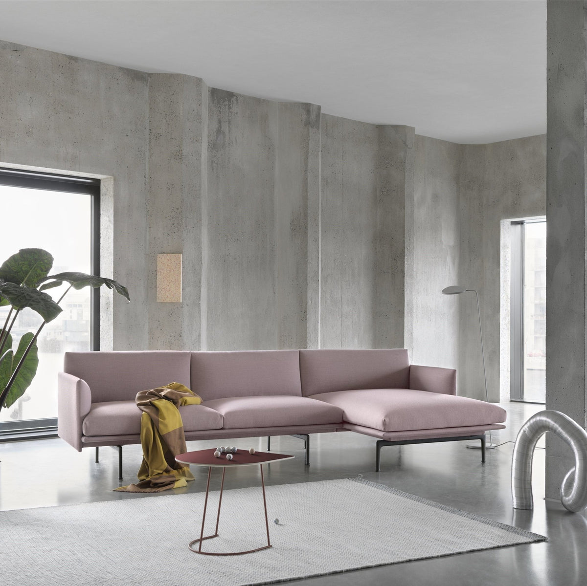 Canapé 2 places en cuir cognac Outline - Muuto - The Cool Republic