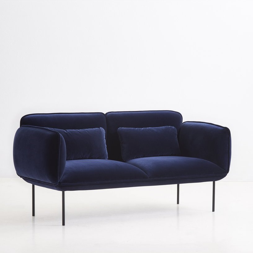 Canapé 2 places en velours bleu nuit Nakki - Woud - The Cool Republic