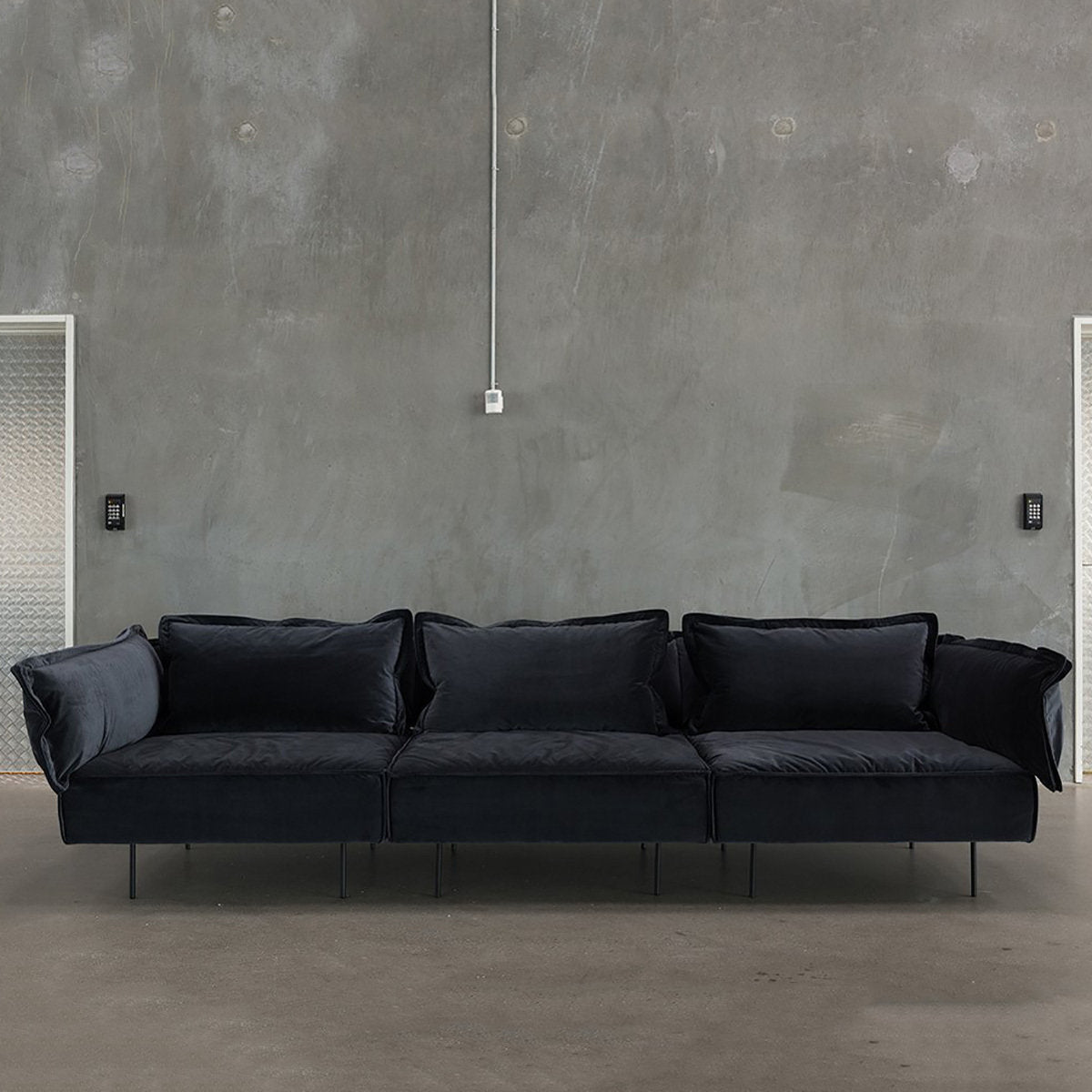 Canapé 3 places anthracite Velvet - HANDVÄRK - The Cool Republic