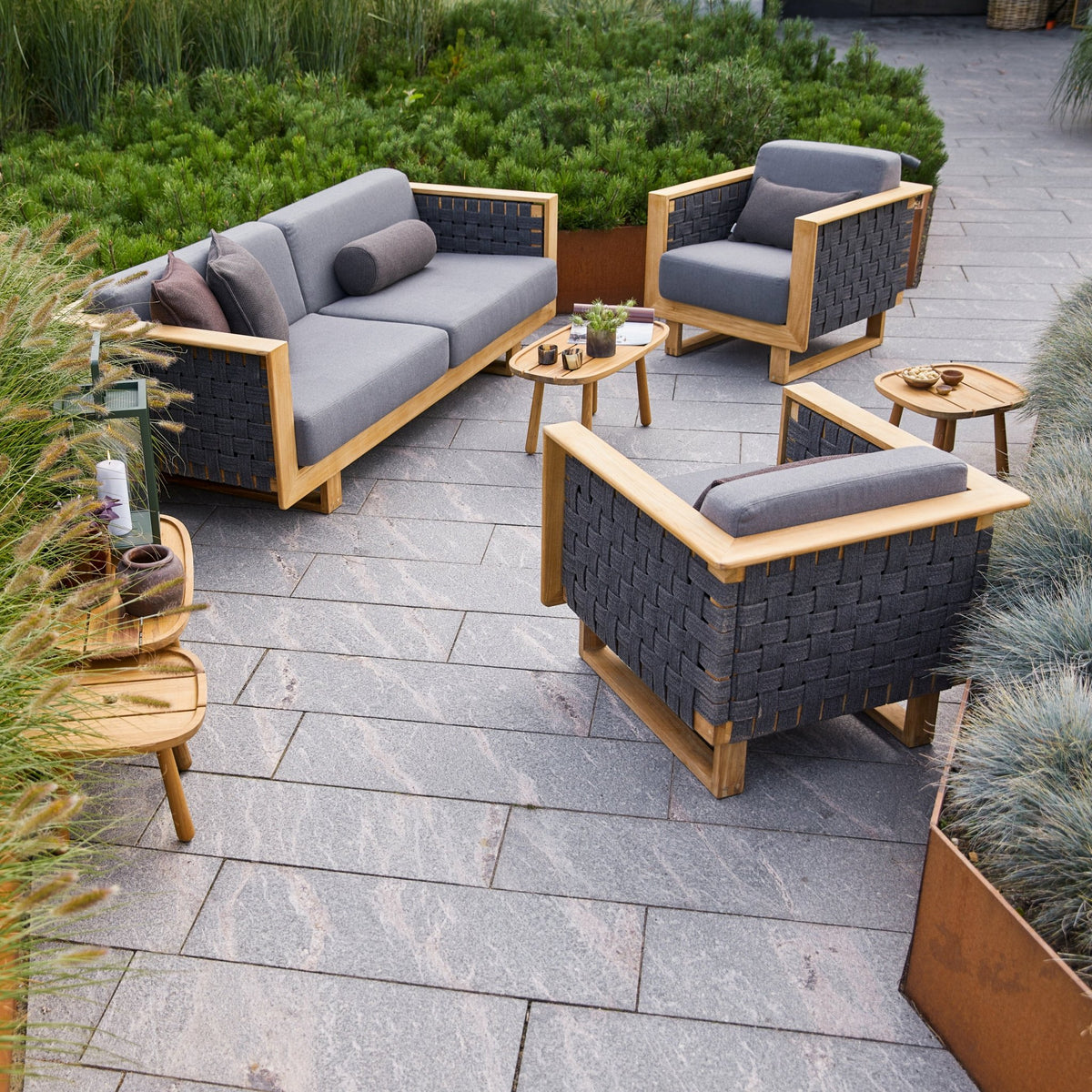 Canapé 3 places en teck Angle - Cane-Line - The Cool Republic