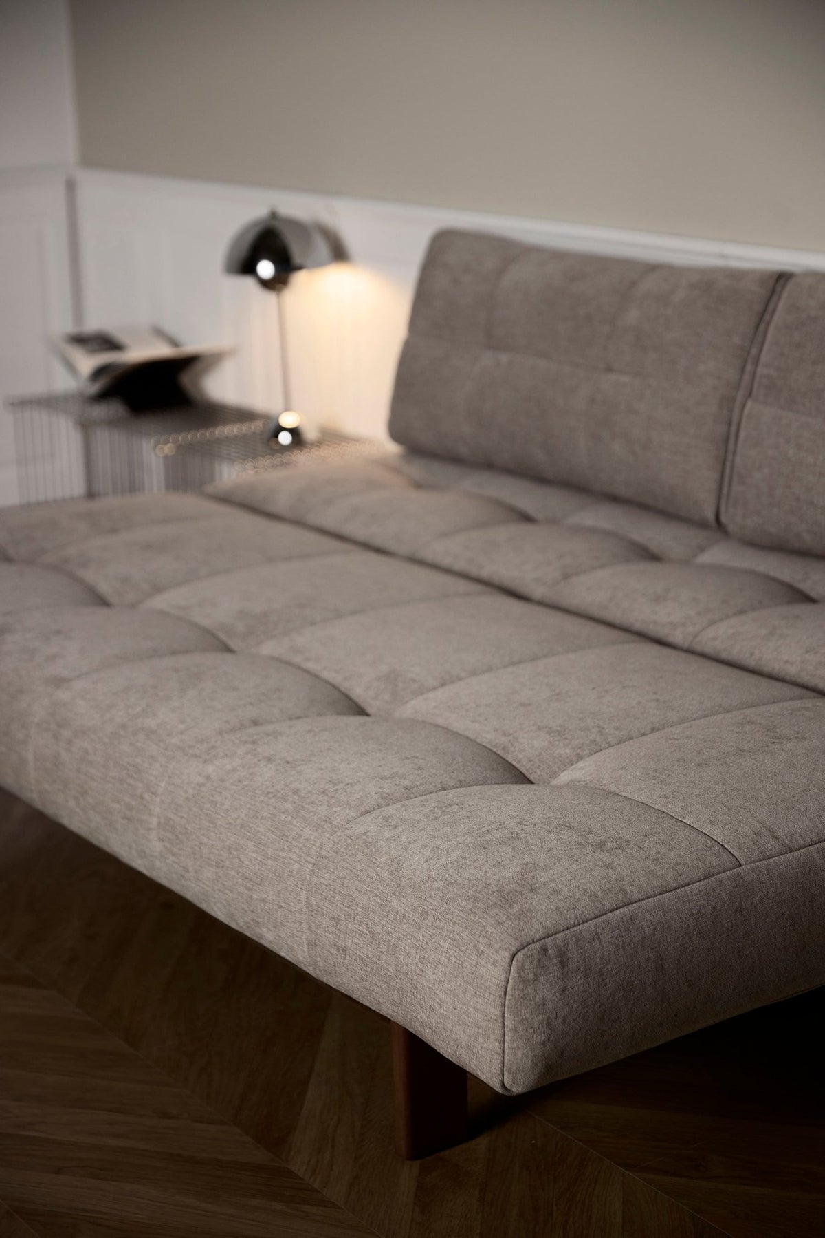Canapé convertible en polyester beige et pied en chêne foncé 202x65cm Eilis - Innovation Living - The Cool Republic