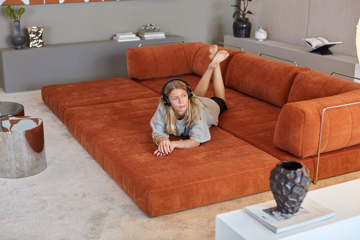 Canapé convertible en polyester recyclé orange 312x104x77cm Cozypad - Innovation living - The Cool Republic