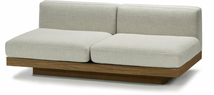 Canapé deux places en bois cognac et coussins blancs os 193 x 115 x 72 cm Rudolph - Serax - The Cool Republic