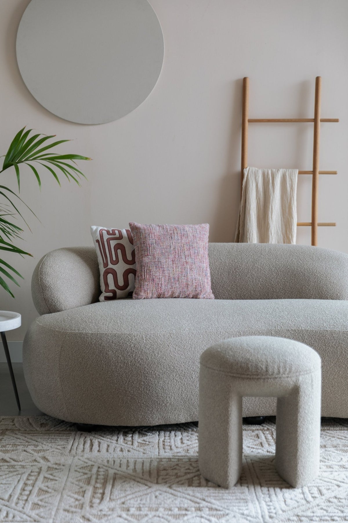 Canapé en tissu beige 115x185x73cm Elio - The Cool Republic - The Cool Republic