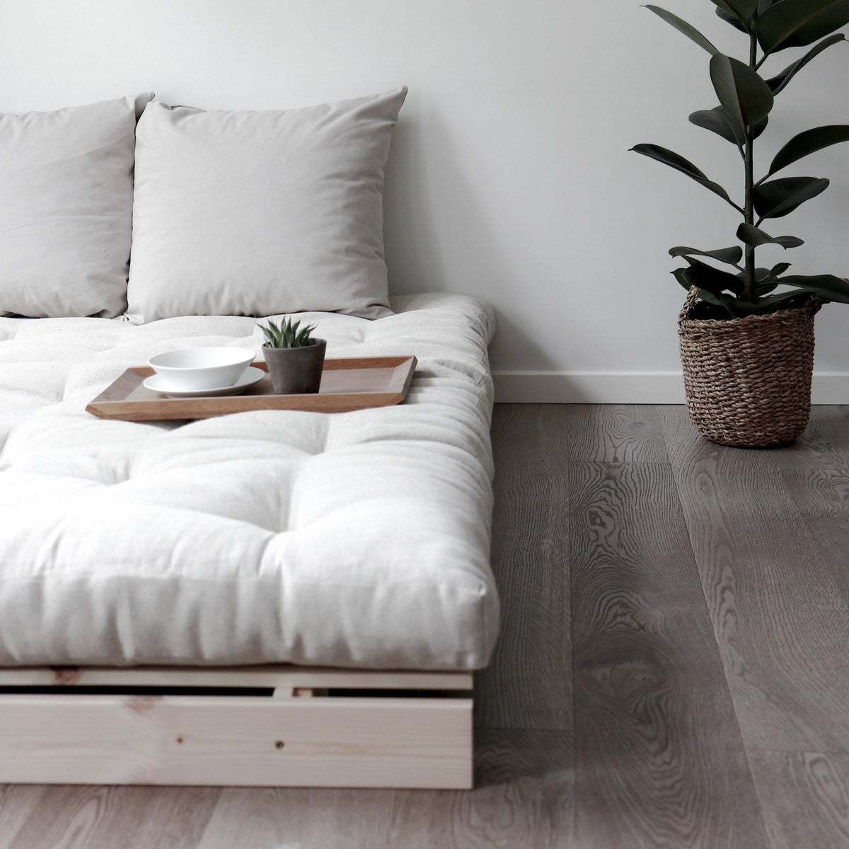 Canapé-lit marron en pin massif Roots 140 - Karup Design - The Cool Republic