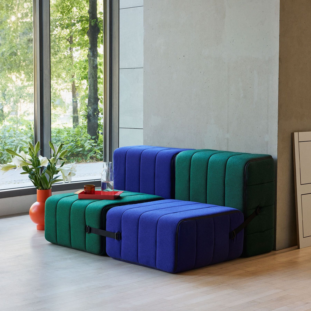 Canapé modulable 2 places en tissu Sera en laine rose 136x102x68cm Curt - Ambivalenz - The Cool Republic