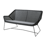Canapé noir avec coussin d'assise gris Breeze - Cane-Line - The Cool Republic