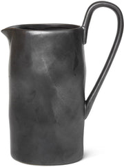 Carafe en porcelaine noire 1 L Flow - Ferm Living - The Cool Republic