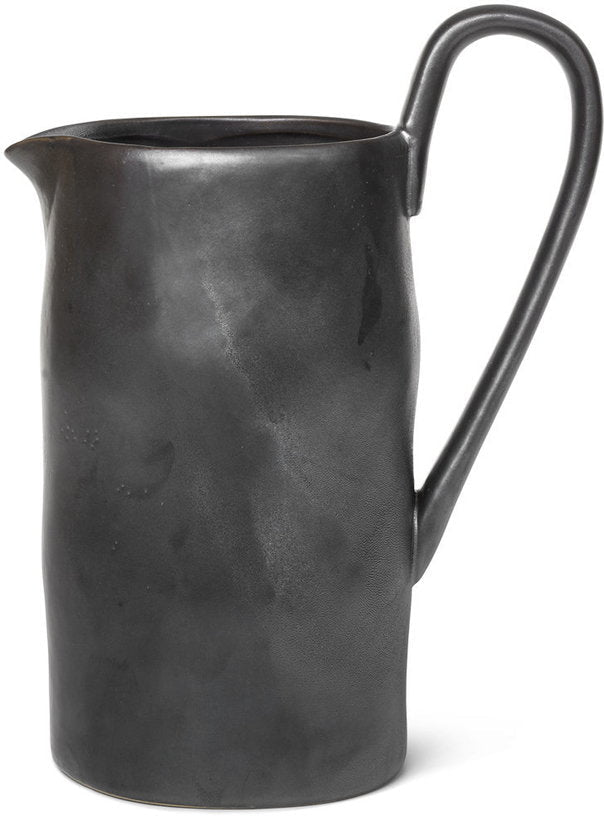 Carafe en porcelaine noire 1 L Flow - Ferm Living - The Cool Republic