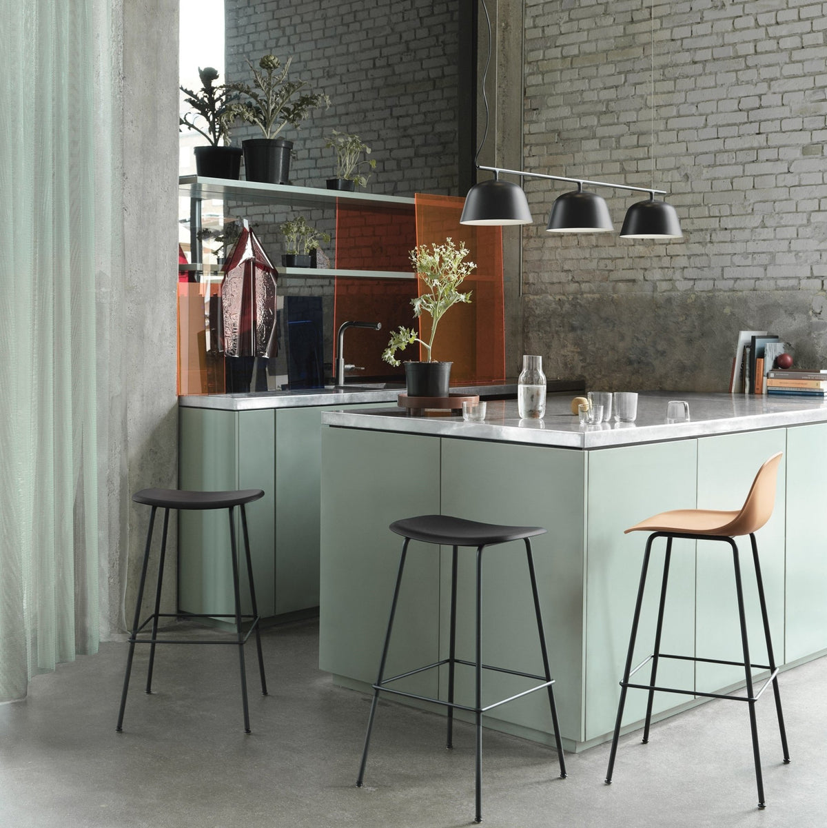 Carafe en verre Corky - Muuto - The Cool Republic