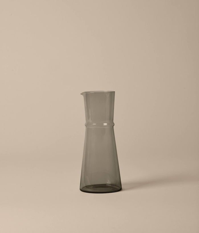Carafe en verre recyclé fumé 11x25cm Boya - Ferm living - The Cool Republic