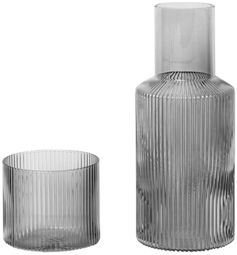 Carafe et verre Ripple gris fumé - Ferm Living - The Cool Republic