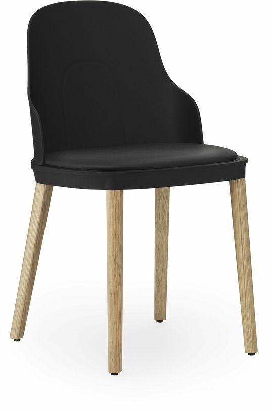 Chaise à l'assise en cuir noir et au pietement en chêne Allez noir - Normann Copenhagen - The Cool Republic