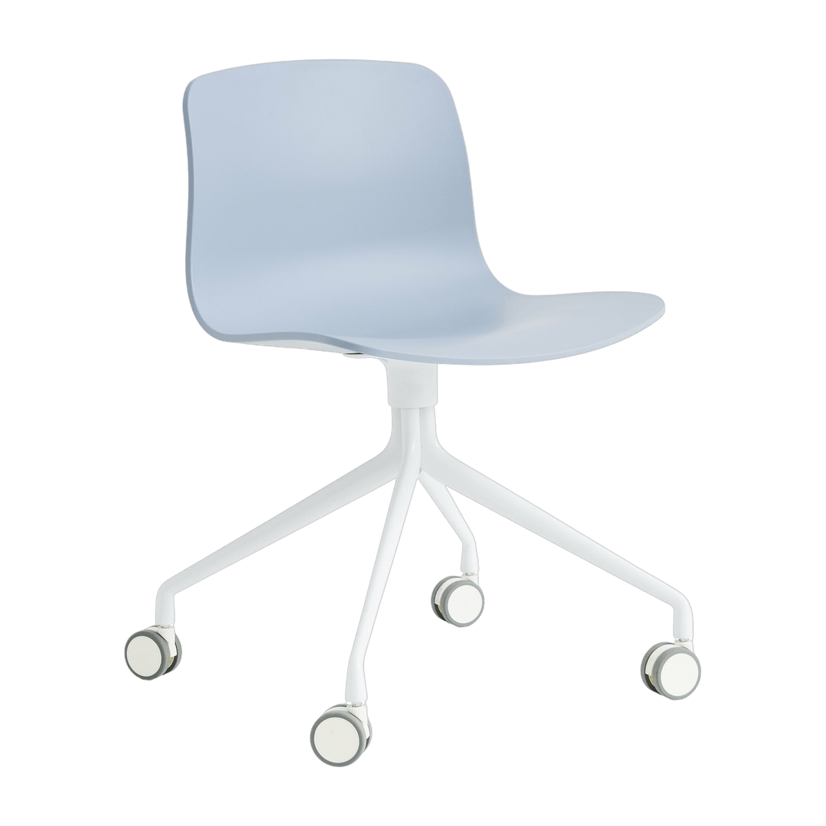 Chaise à roulettes en plastique recyclé bleu ardoise et pieds en aluminium blanc AAC 14 2.0 - HAY - The Cool Republic