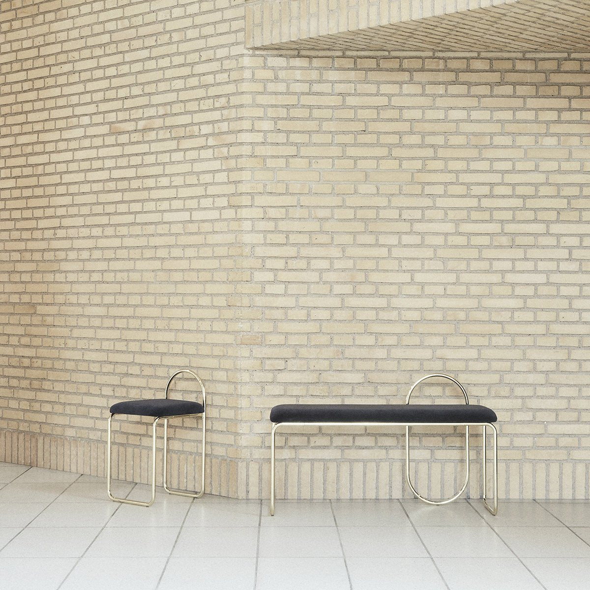 Chaise anthracite H68 cm Angui - AYTM - The Cool Republic