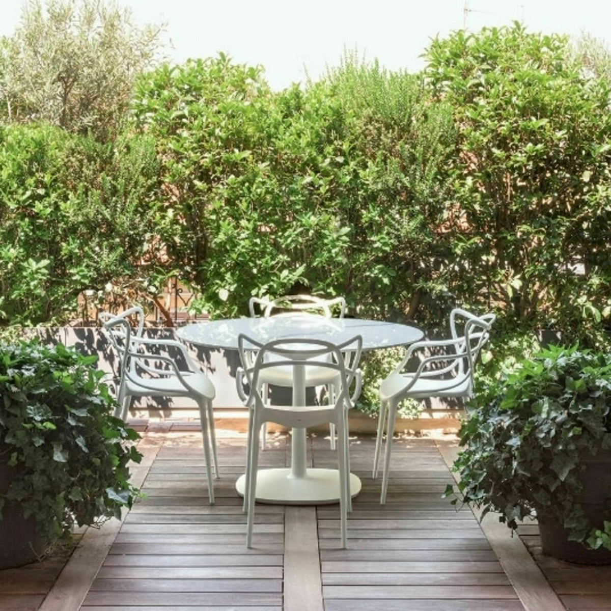 Chaise avec accoudoirs dorée Masters - Kartell - The Cool Republic
