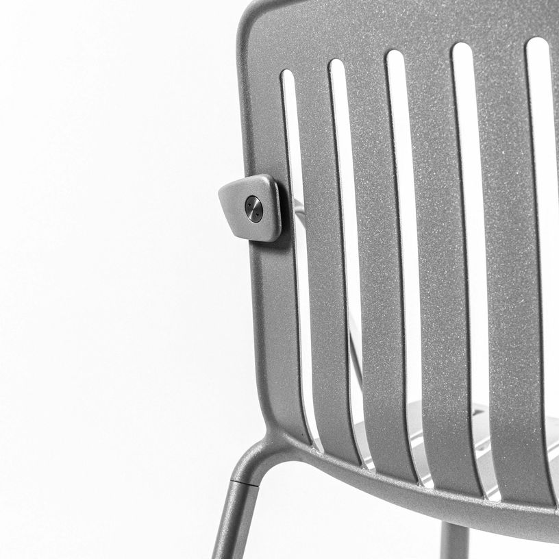 Chaise avec accoudoirs en aluminium vert Plato - Magis - The Cool Republic
