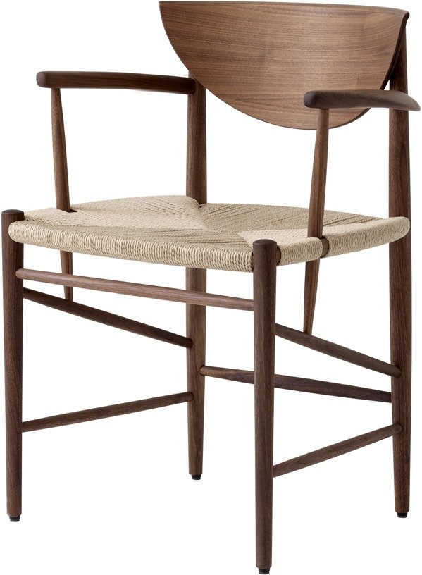 Chaise avec accoudoirs en bois marron HM4 Drawn - &tradition - The Cool Republic