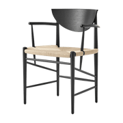 Chaise avec accoudoirs en bois noir HM4 Drawn - &tradition - The Cool Republic