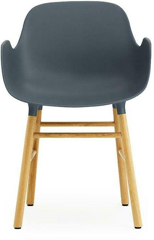 Chaise avec accoudoirs en chêne naturel et pp bleu Form - Normann Copenhagen - The Cool Republic