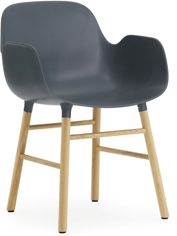Chaise avec accoudoirs en chêne naturel et pp bleu Form - Normann Copenhagen - The Cool Republic